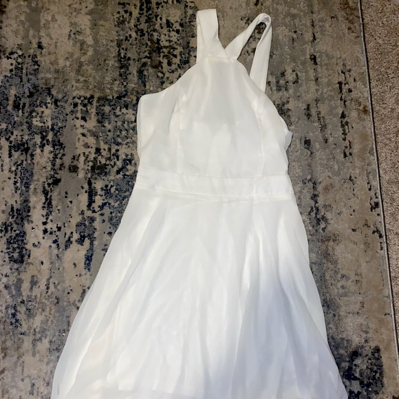 White cross-neck dress - Picture 1 of 1